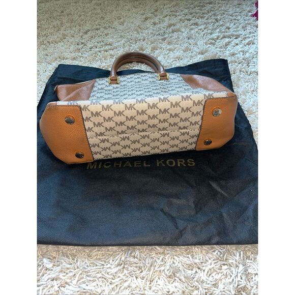 Michael Kors Nolita Satchel in the signature "MK" pattern Medium - Picture 3 of 15